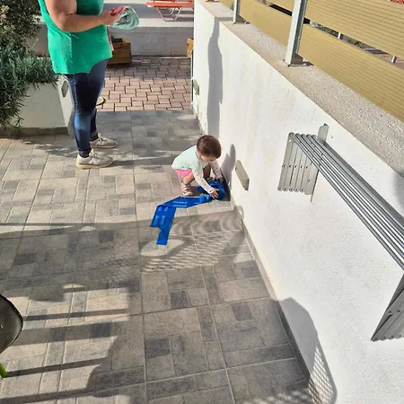 Tzogias Nonna *