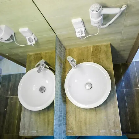 Tzogias Nonna 아파트 라시